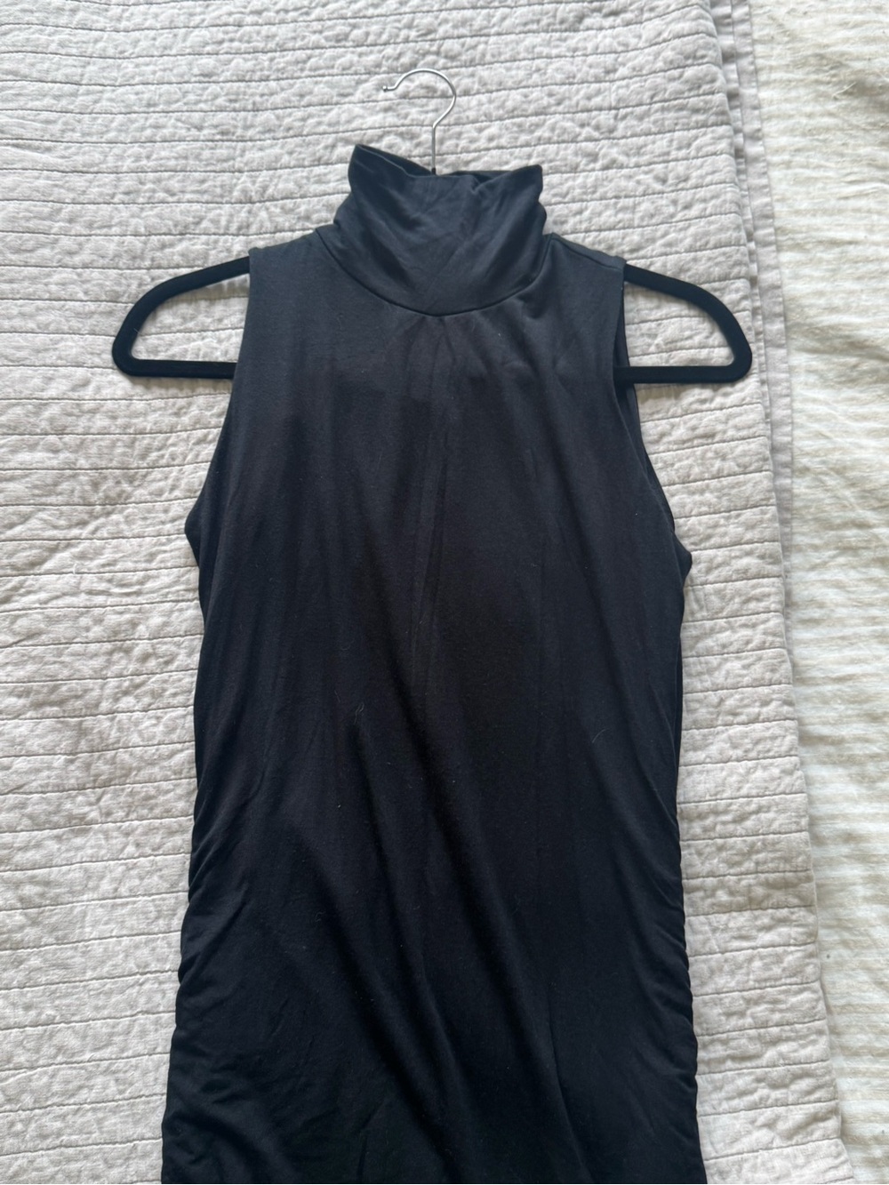 Amour Vert Black Sleeveless Turtleneck Maxi Dress